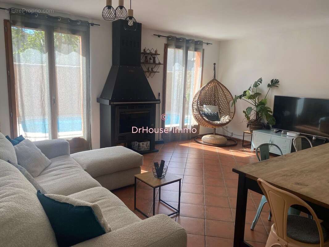 Maison à CUGES-LES-PINS