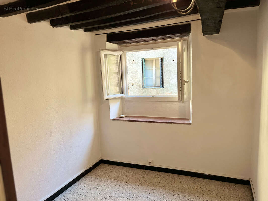 Appartement à GREOLIERES
