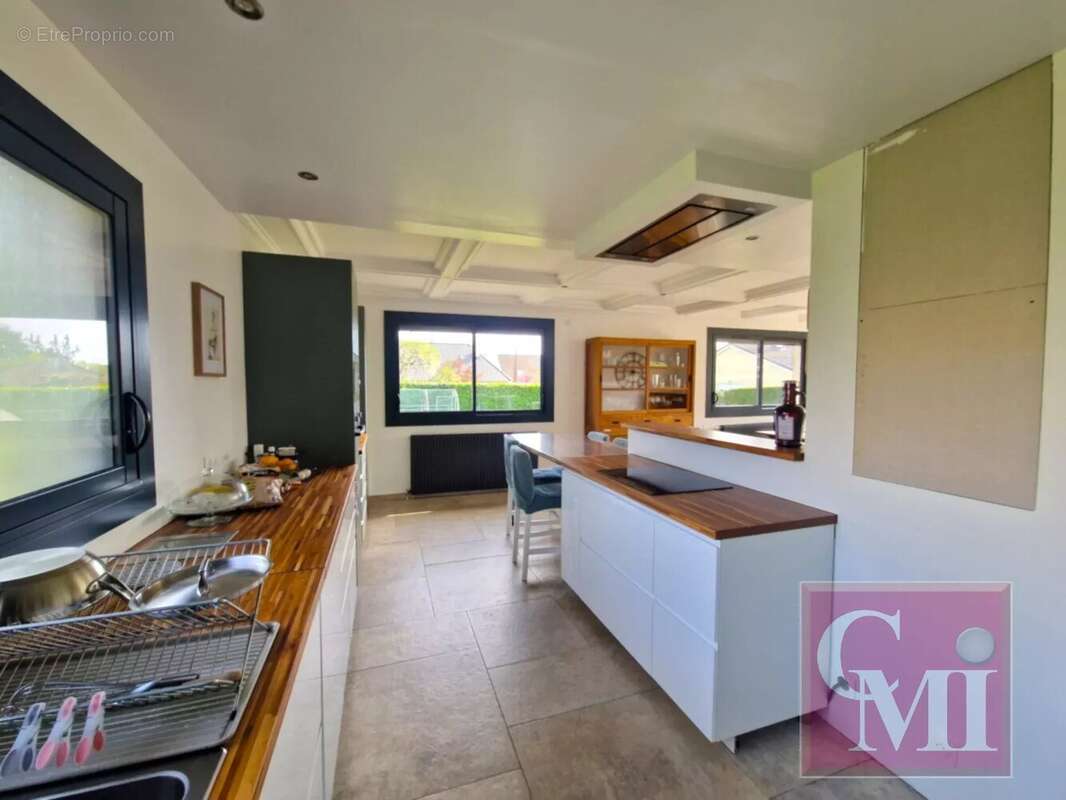 Maison à BRUYERES-LE-CHATEL