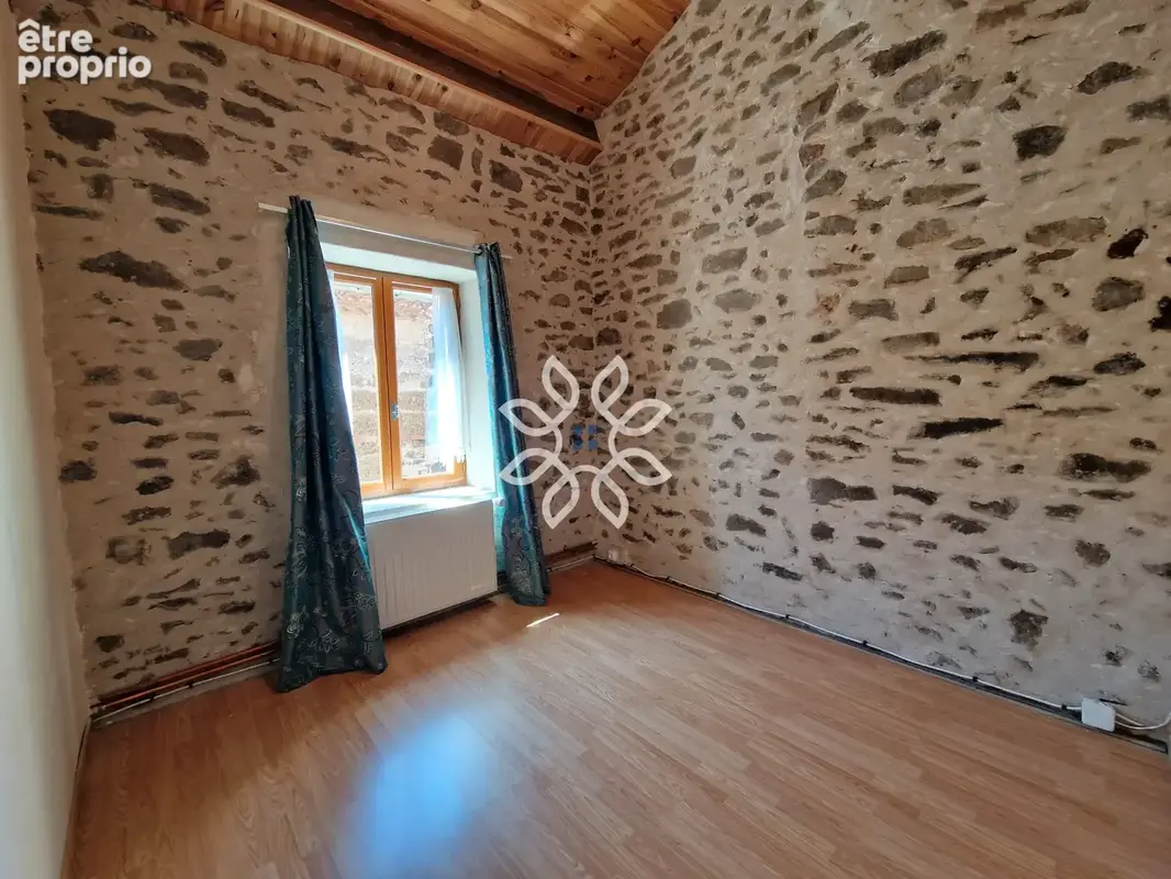 Maison en pierre de caractère au cœur de Lamothe - photo 9