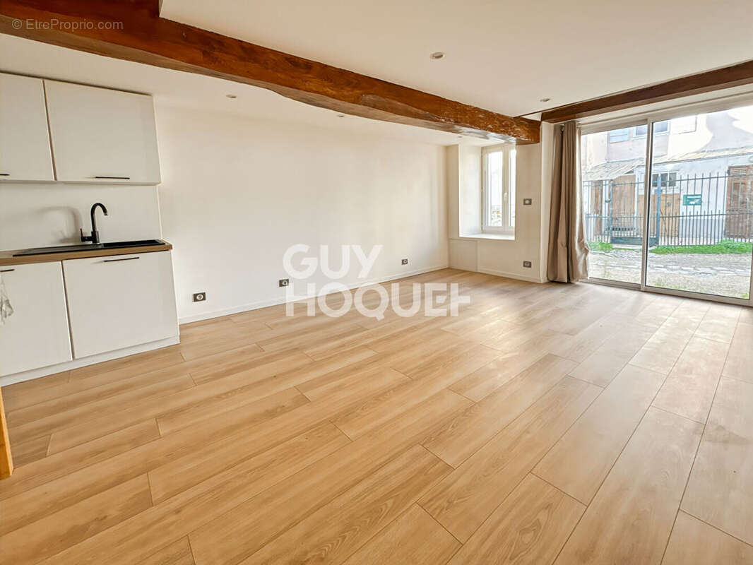 Maison à FONTENAY-TRESIGNY