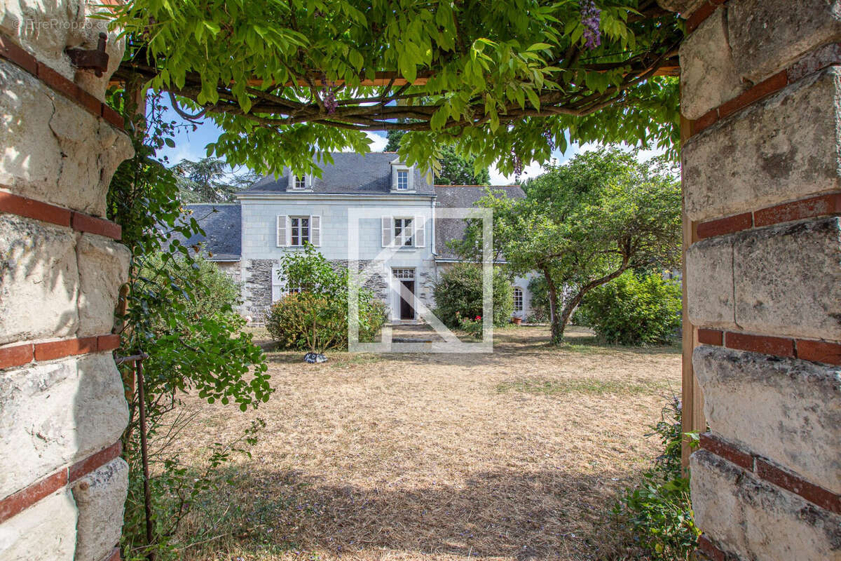 Maison à BRAIN-SUR-L'AUTHION
