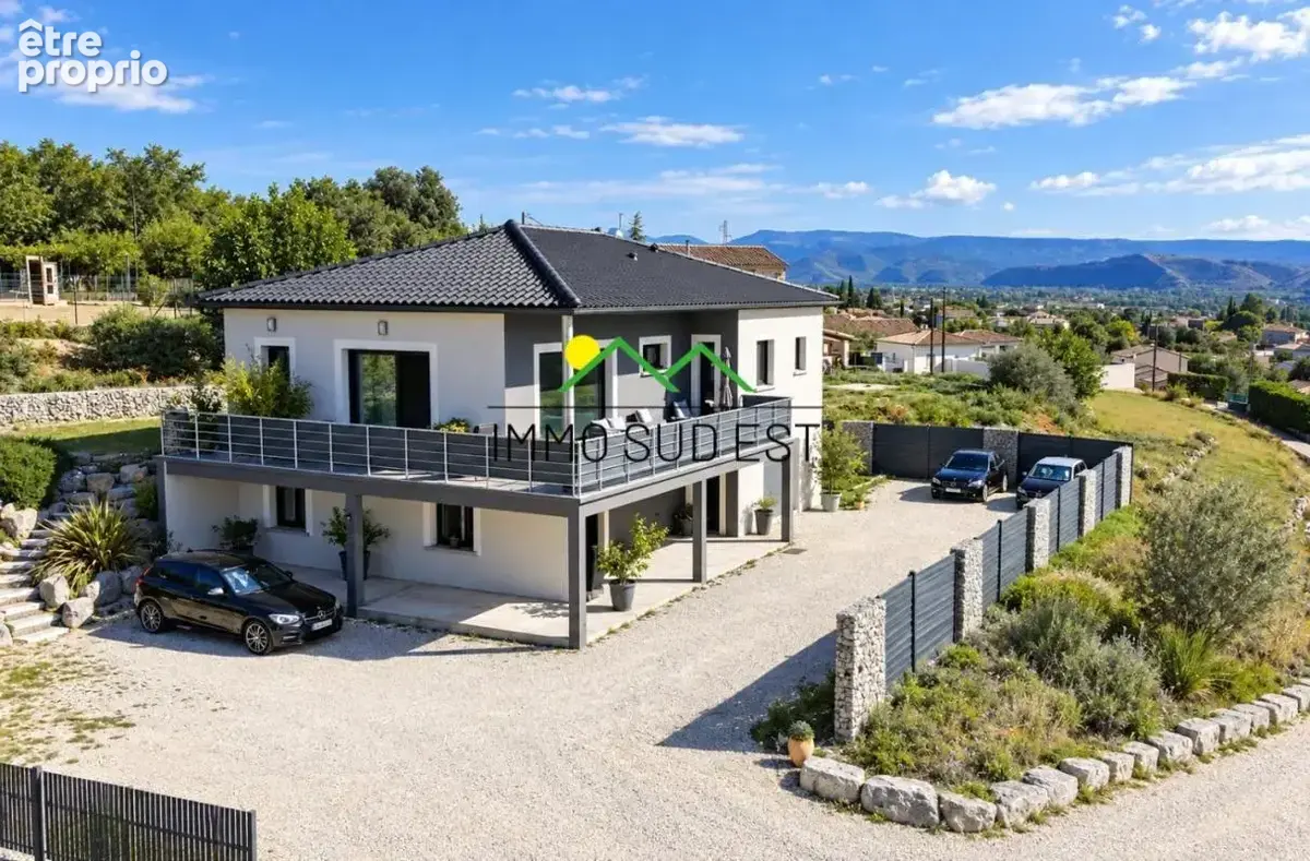 Villa contemporaine – 153 m² habitables – Appartement indépendant – Grand garage - photo 9