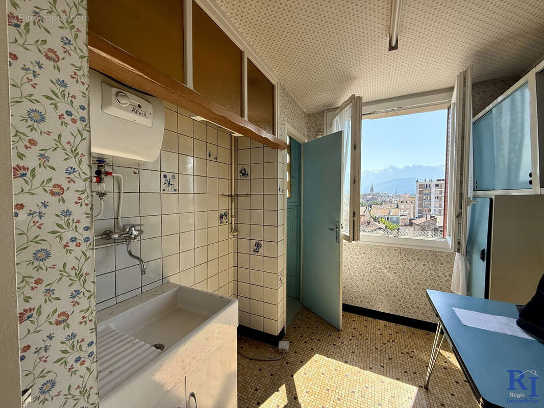 Cuisine Vintage - Appartement à GRENOBLE