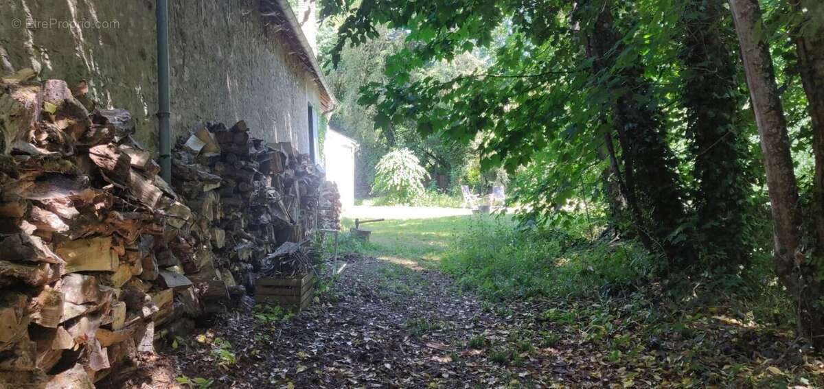 Maison à RUFFEC
