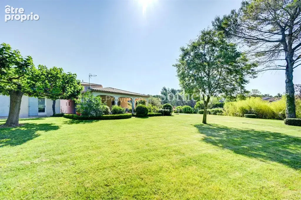 Maison d'exception - 280 m² à vendre à proximité d'Aix-en-Provence - photo 19