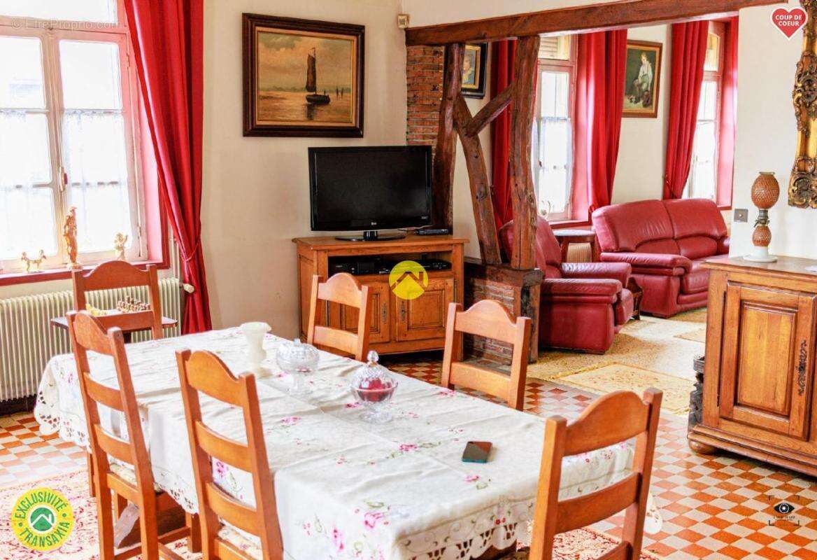 Maison à BEAURAINVILLE