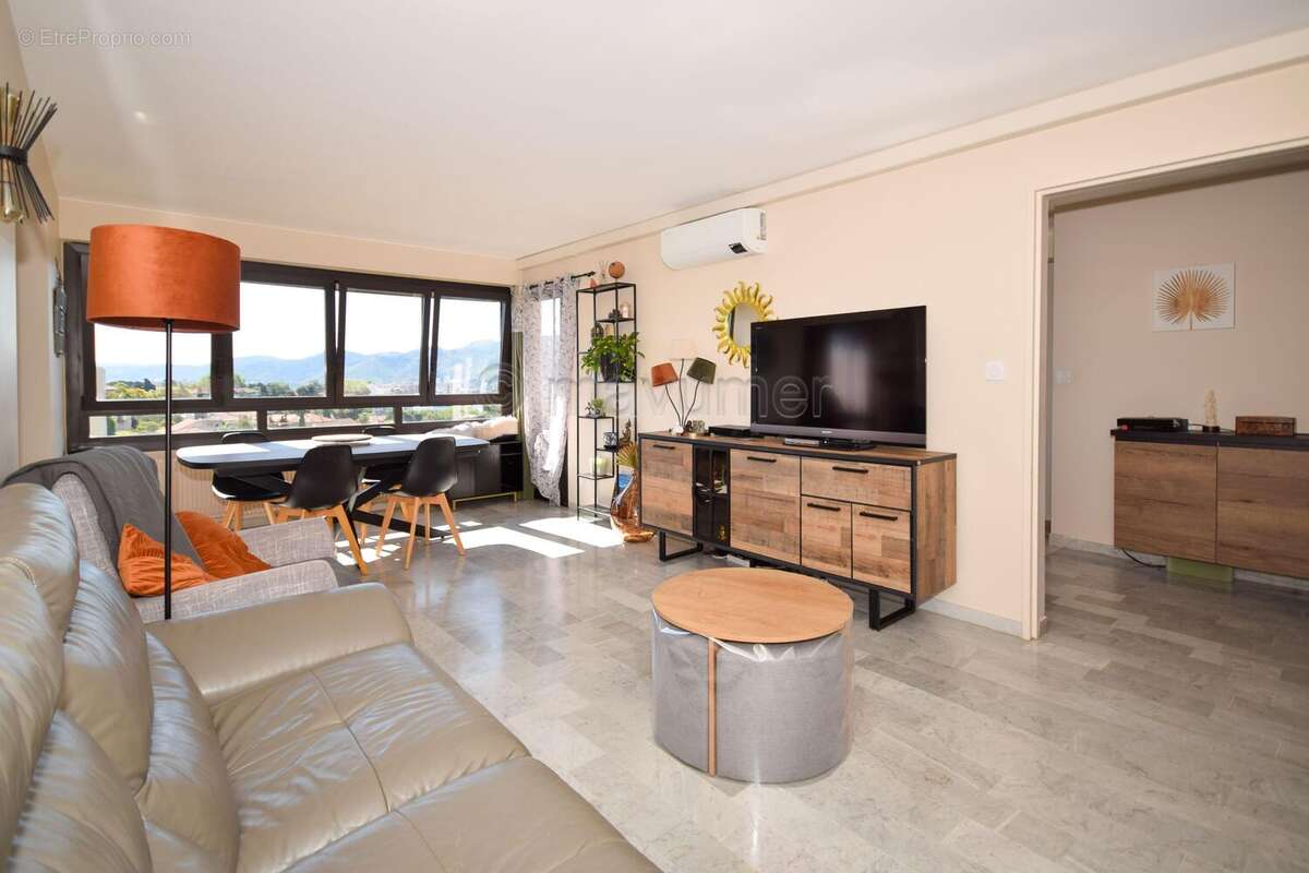 T4/5 en dernier étage Parc DESSUARD 13012 Marseille n°3 - Appartement à MARSEILLE-12E