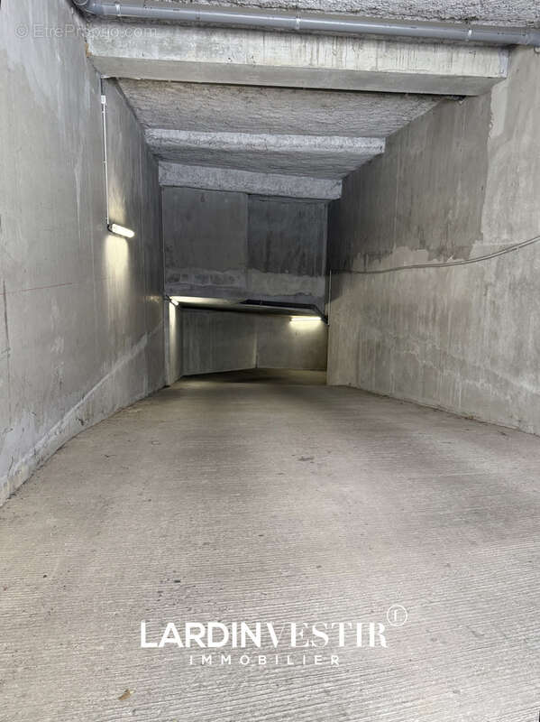 Parking à VILLEURBANNE