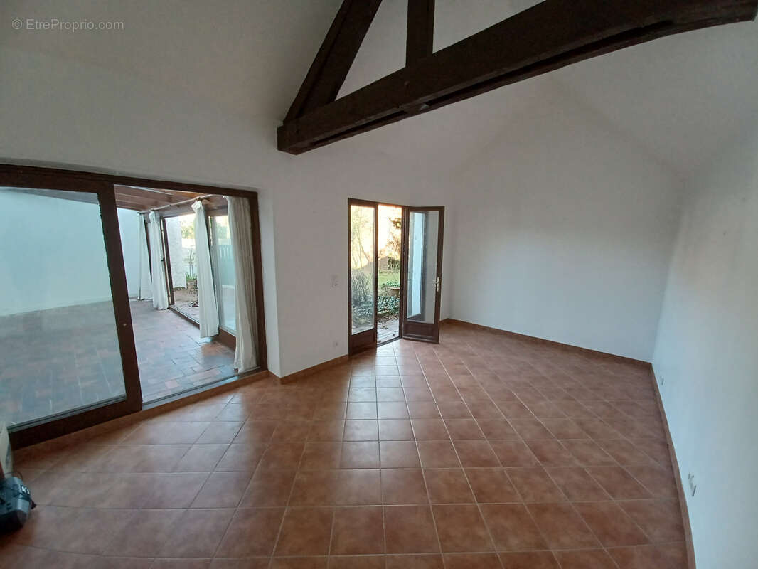 Maison à JUSSY-LE-CHAUDRIER