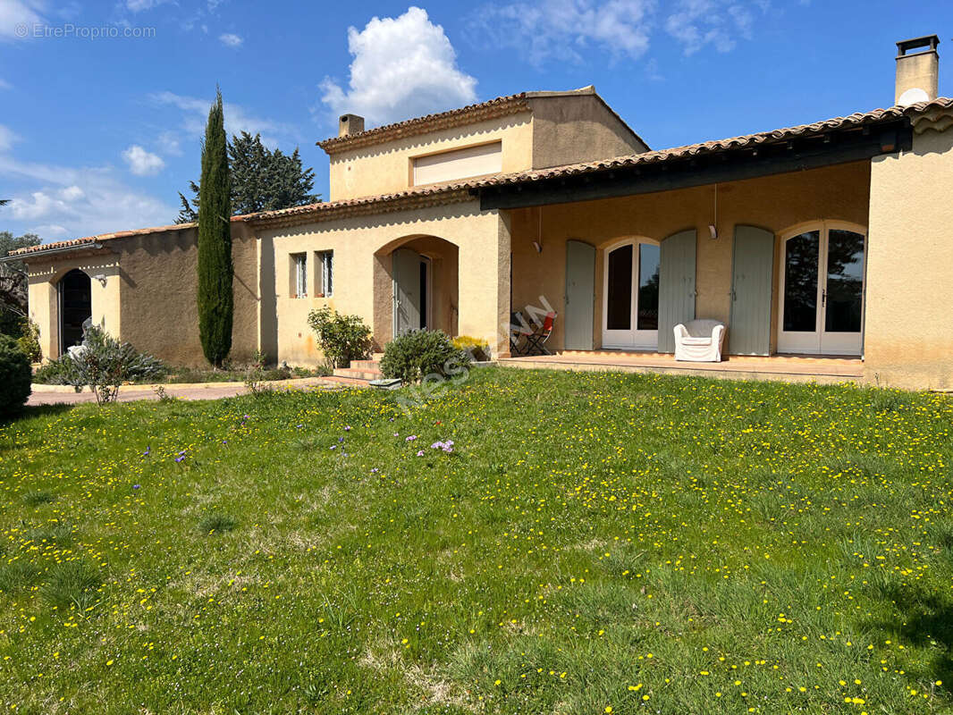Lourmarin - Maison  5 pièce(s), 180m2, 4 belles chambres, garage-,piscine - photo 6