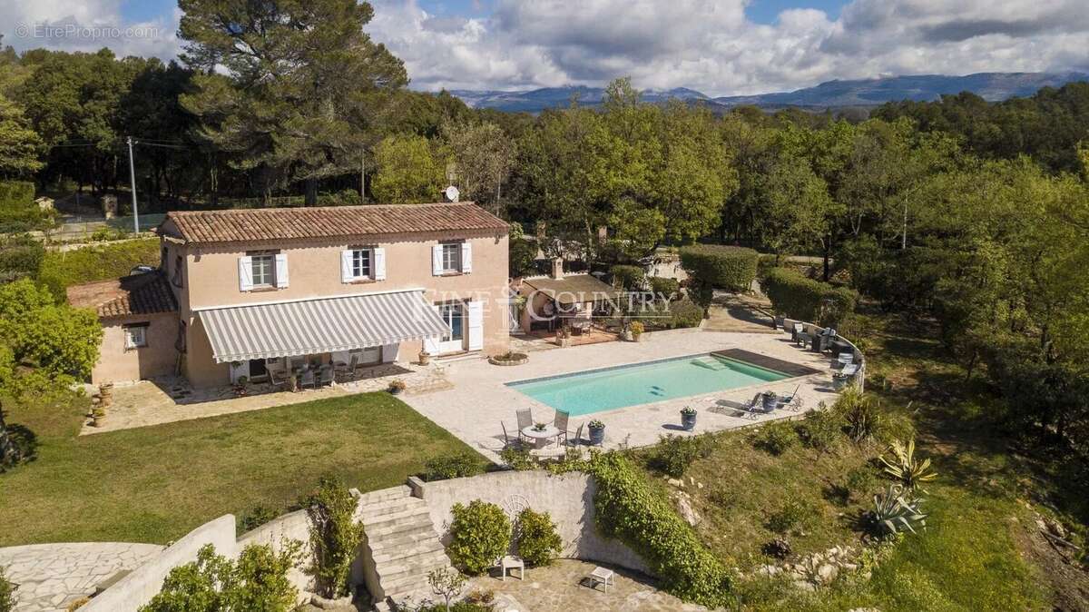 Maison à MONTAUROUX