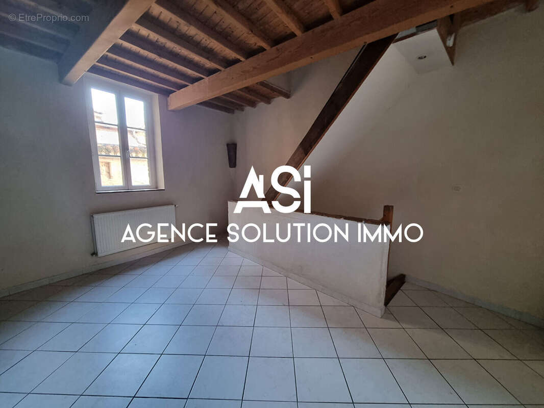 Appartement à VIVIERS