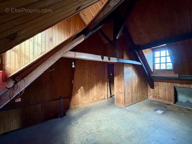 Maison à CIRES-LES-MELLO