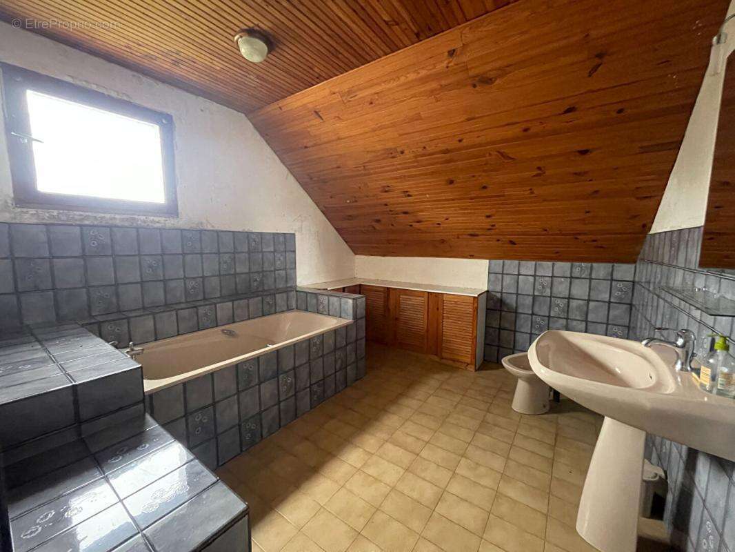 Maison à NOGENT-SUR-VERNISSON