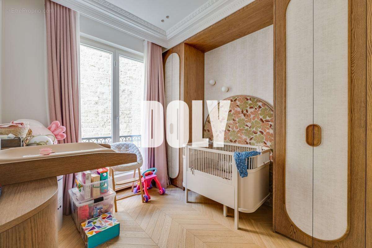 DOLY - Appartement d'Exception, Plaine-Monceau 75017 - photo 11