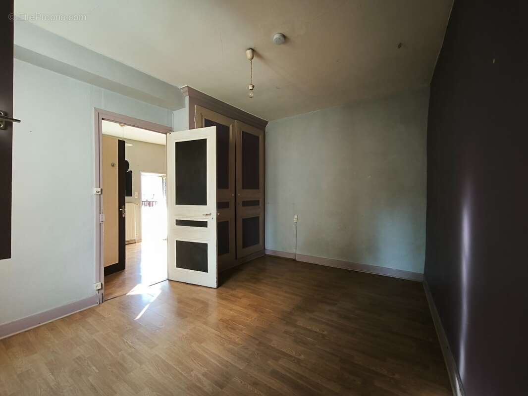 Maison de ville à fort potentiel – 65,69 m² habitables + balcon+ sous-sol de 46 m² – Grigny-sur-Rhône - photo 4
