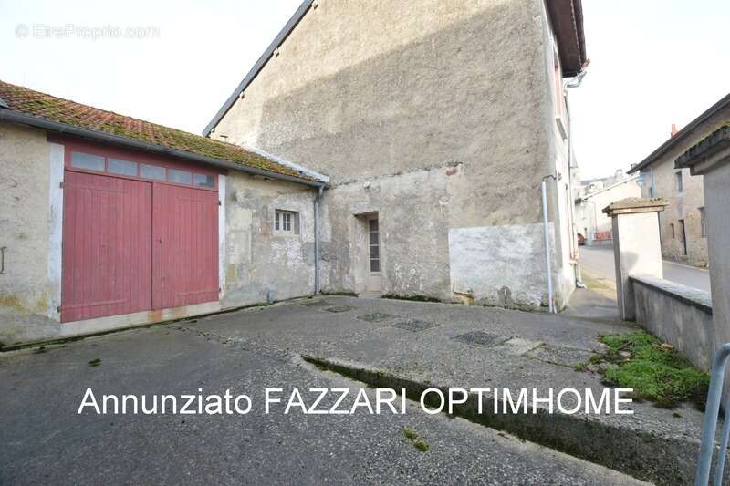 Maison à MONT-DEVANT-SASSEY