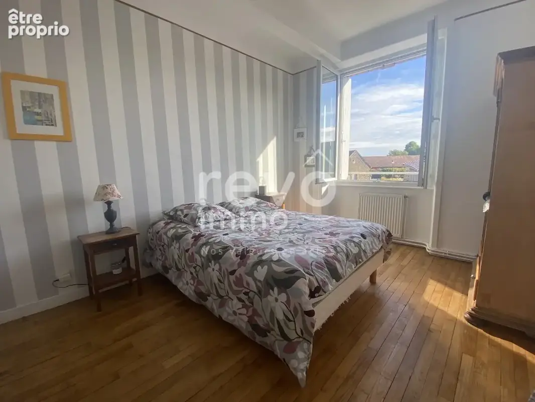 Grande maison de bourg - photo 11