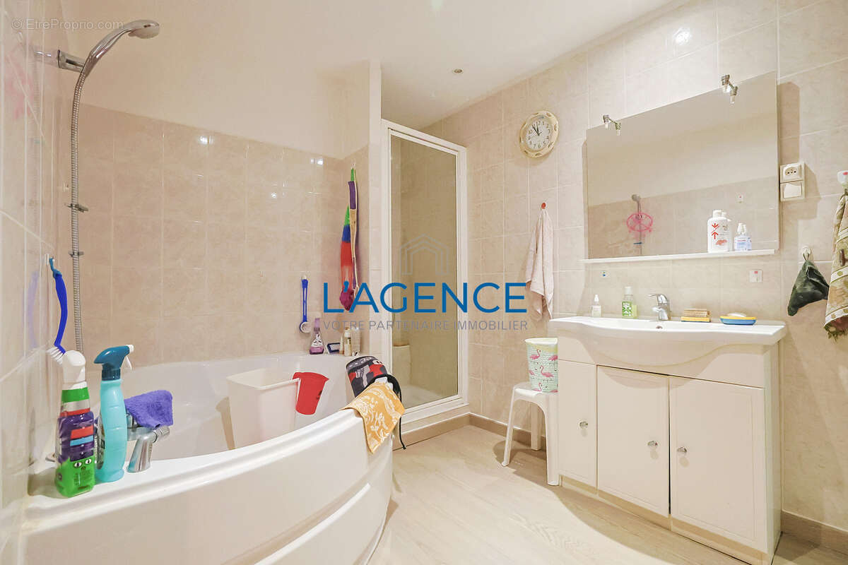Appartement à HYERES