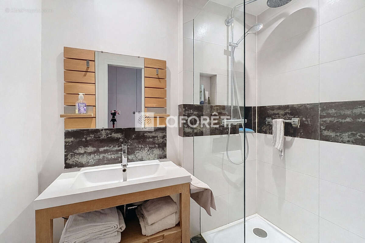 Appartement à SURESNES