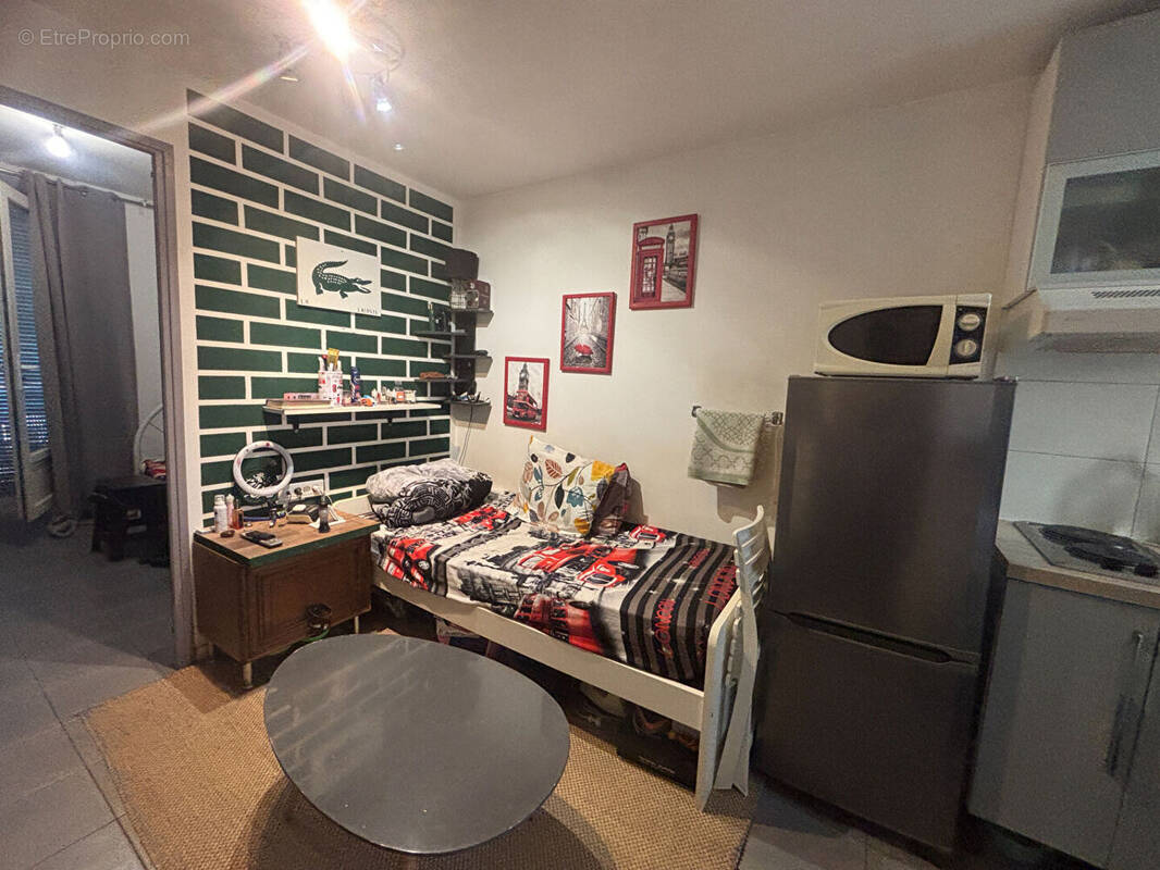 Appartement à MARSEILLE-3E