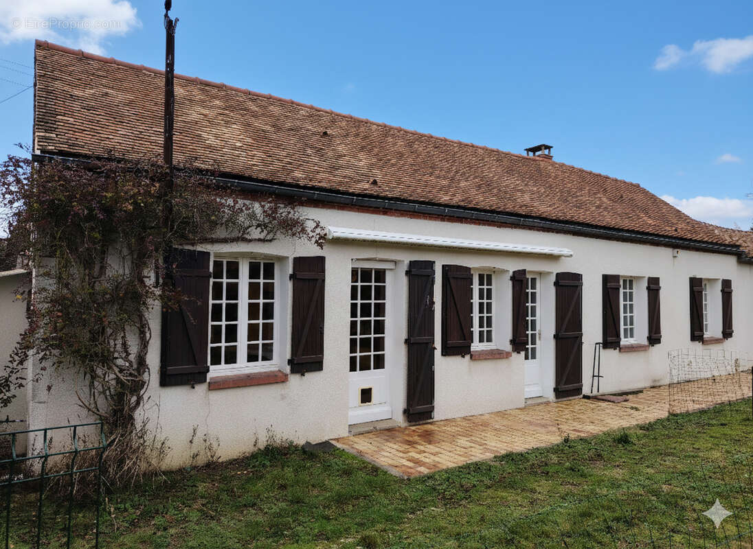 Maison à DOMATS