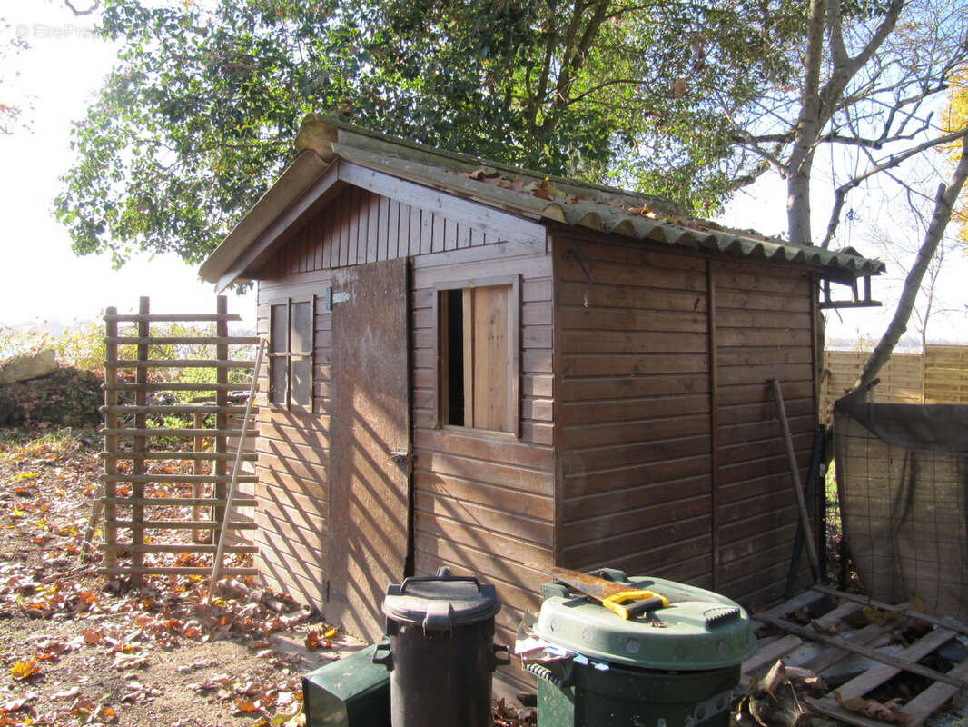 Appartement à PRIGNAC-ET-MARCAMPS