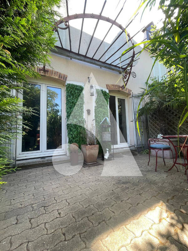 Maison à SAINT-GRATIEN