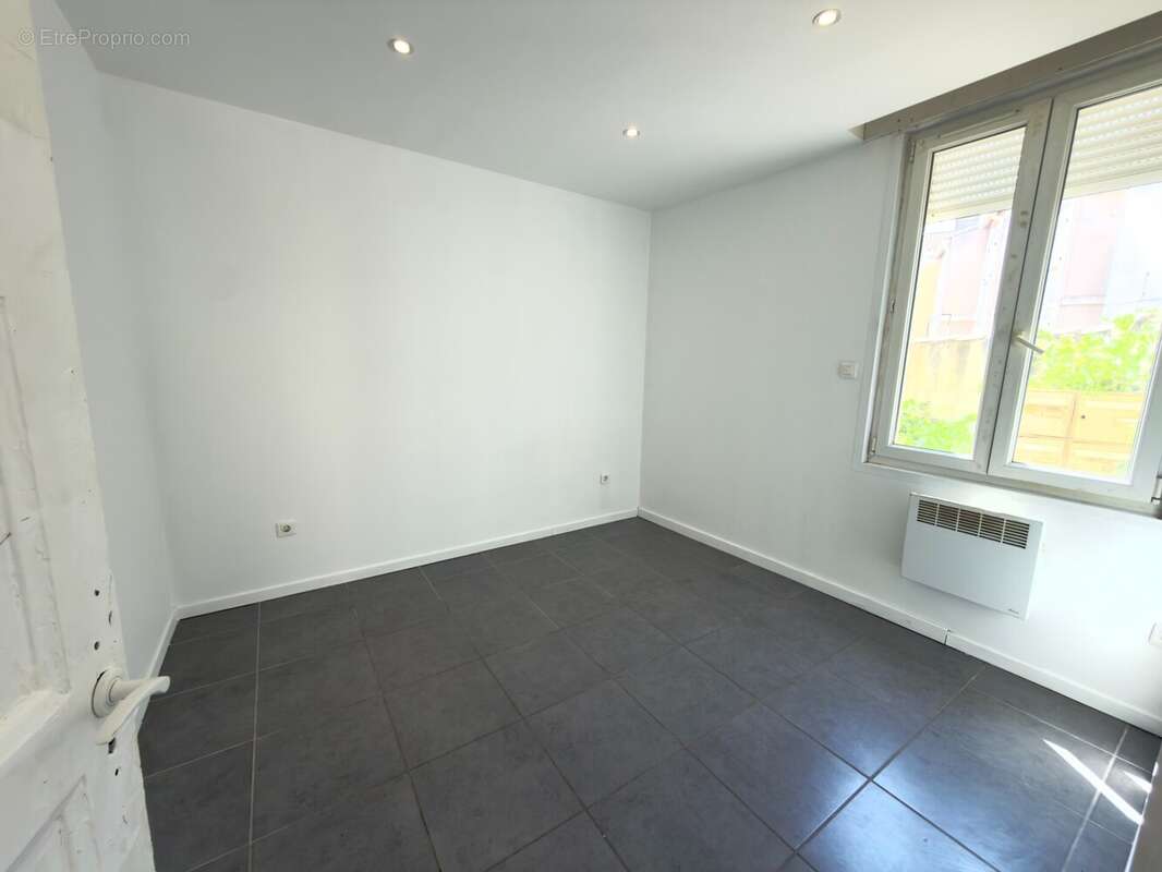 Appartement 38 m² à Fos-Sur-Mer  - photo 8