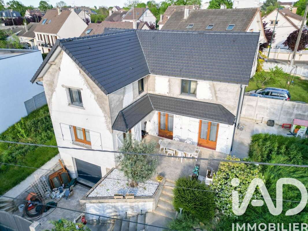 Photo 2 - Maison à PONTAULT-COMBAULT