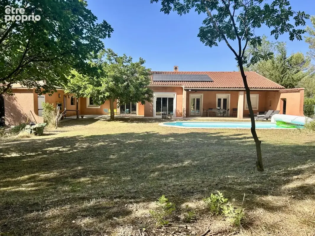 Villa de plain pied 160 m² sur 8000 m² - photo 4