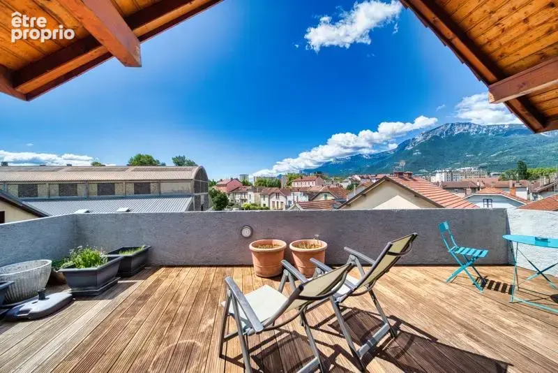 Maison de 8 pièces principales - photo 1
