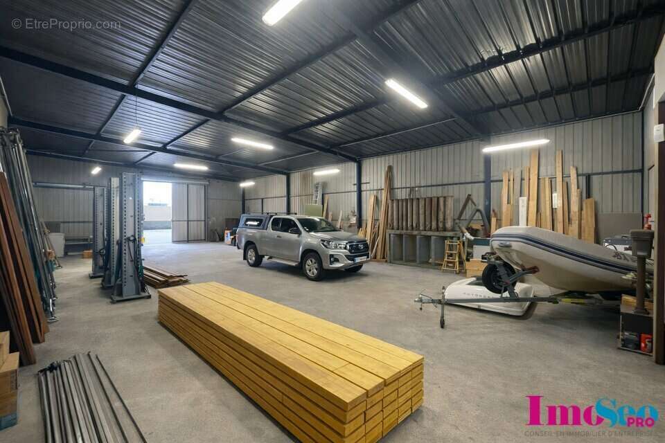 Commerce à LATRESNE