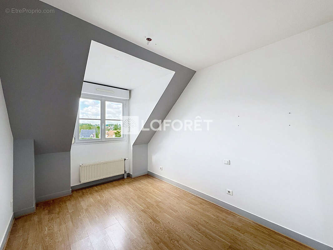 Appartement à LINAS