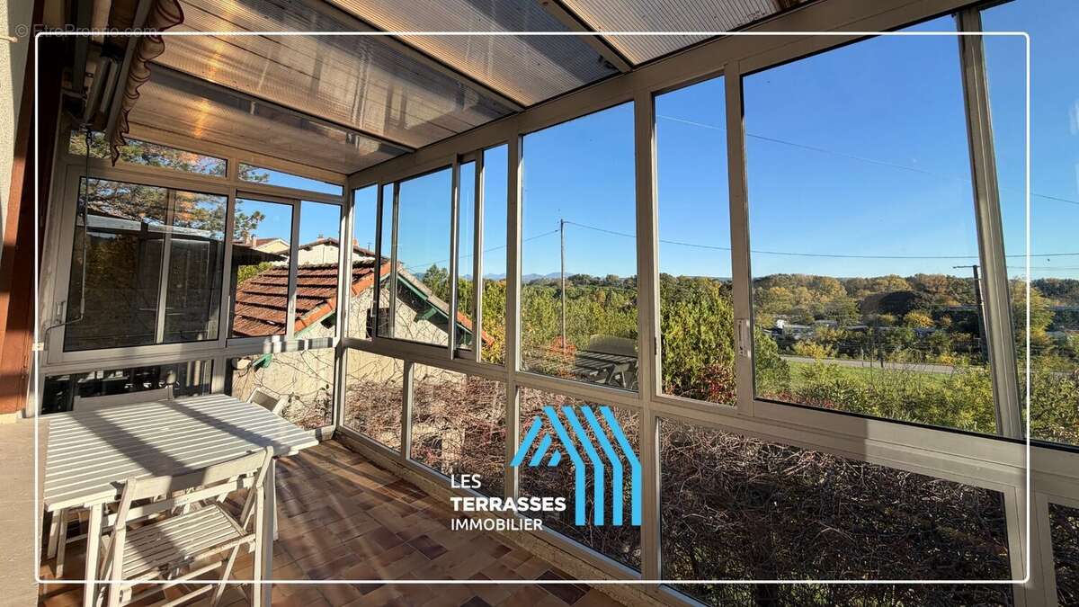 Maison à ROCHEMAURE