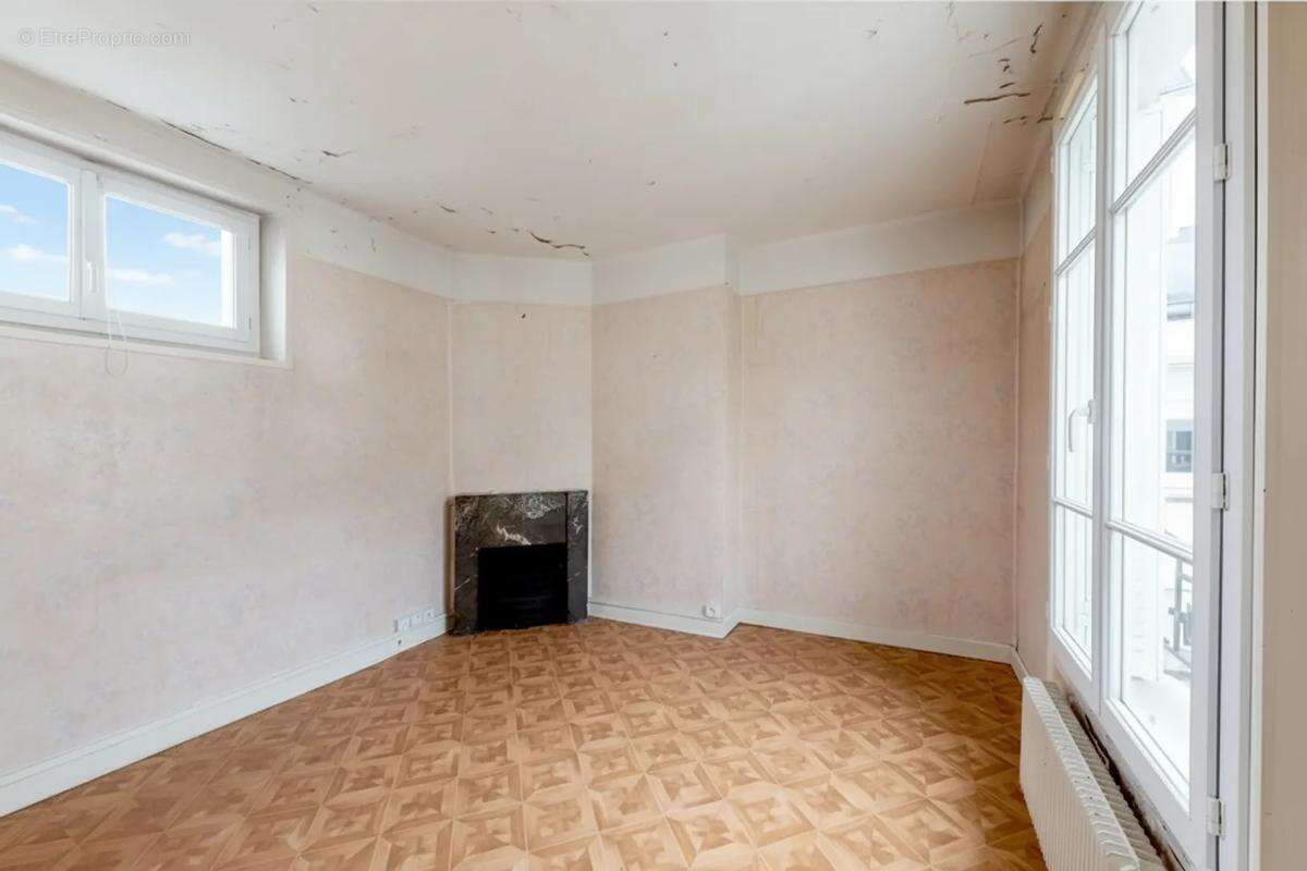 Appartement à PARIS-15E