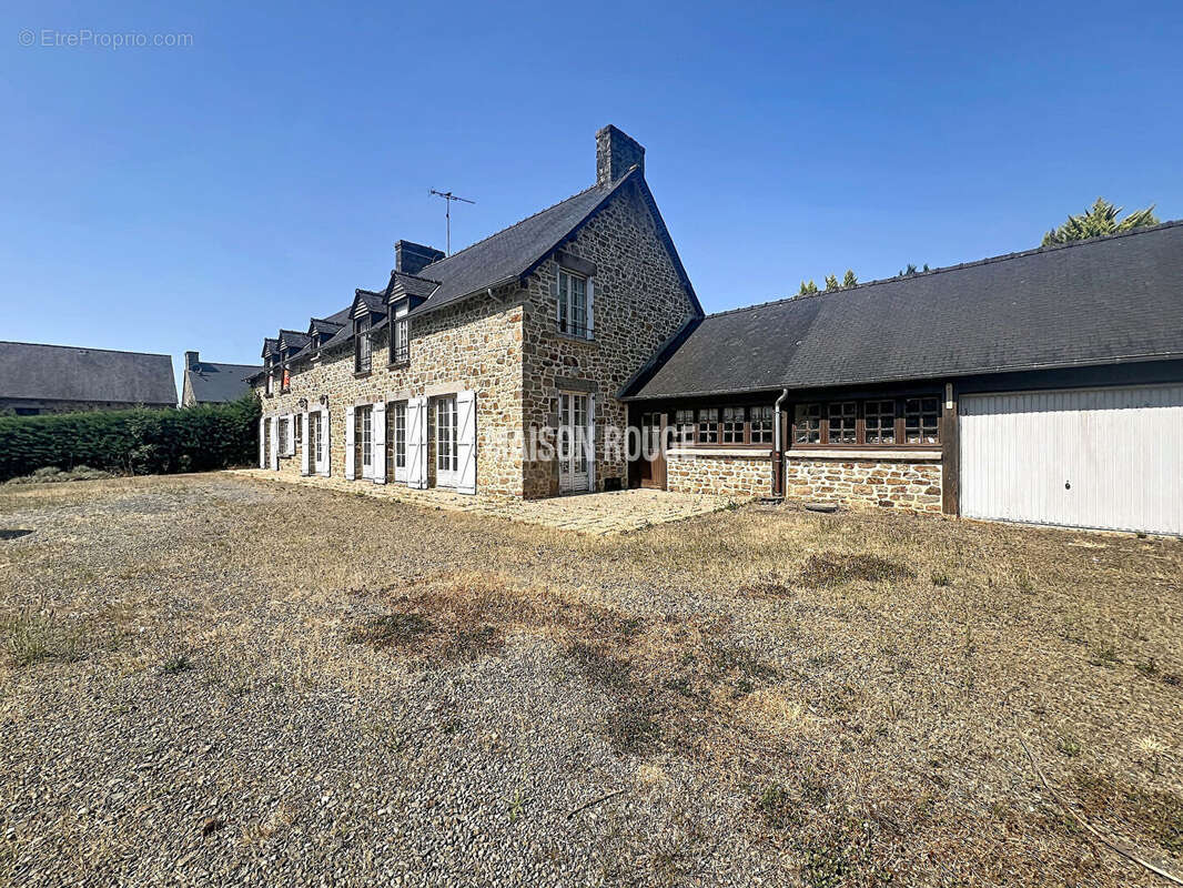 Investissement Gîtes Chambres d'Hôtes Longère avec Dépendances à St Marcan Proche Mont-St-Michel - photo 13