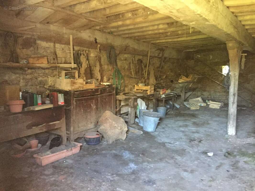 Maison à SAINT-HILAIRE-LE-CHATEAU