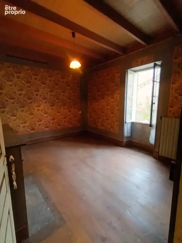 propriété composé d'une maison d'habitation et de 3 dépendances sur un terrain d'env 6 hectares - photo 8