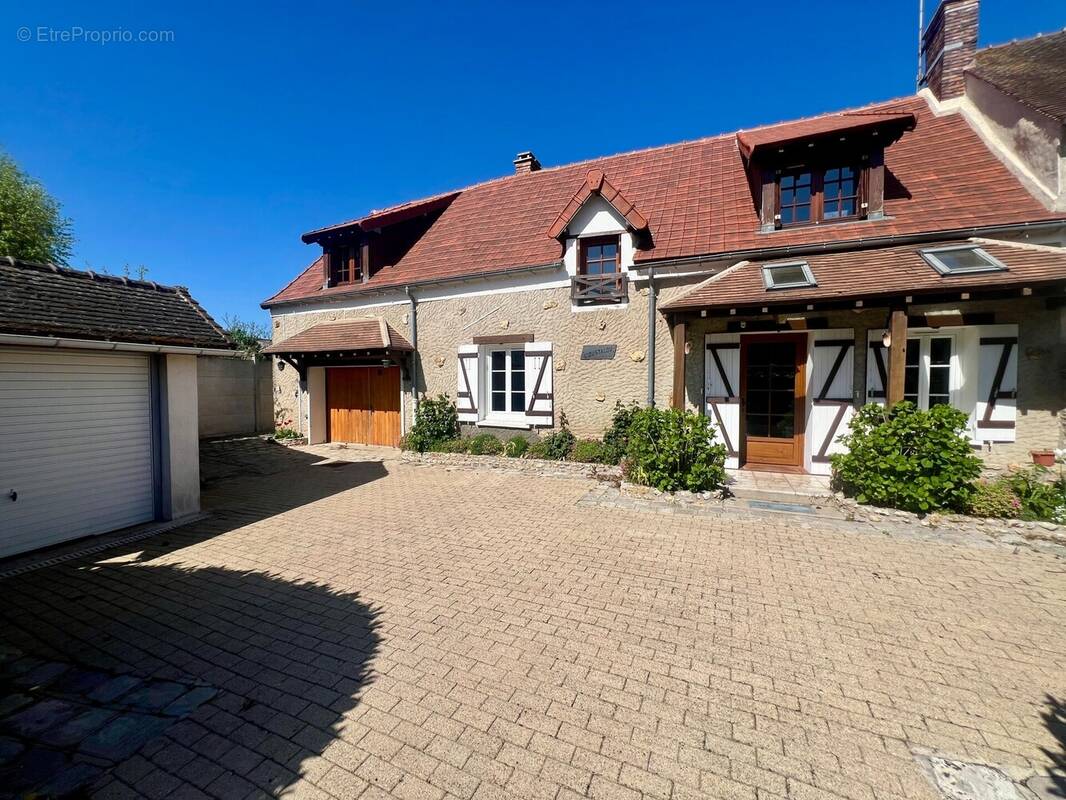 Maison à DOURDAN