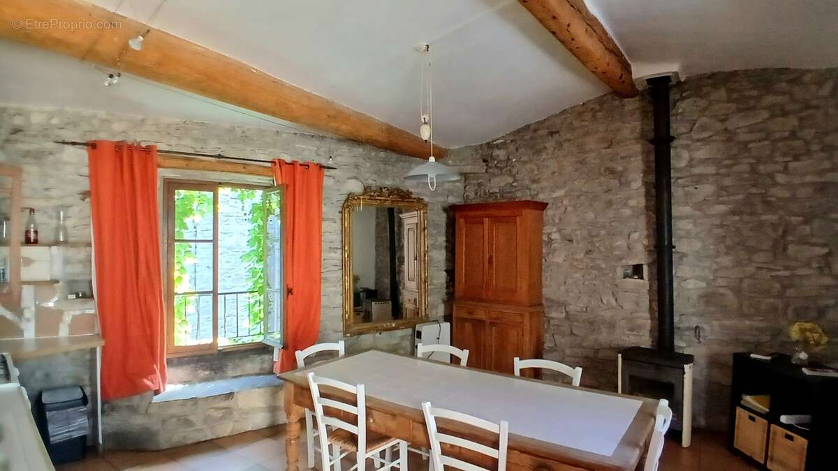 Charmante maison en pierres, pleine de caractère. - photo 15