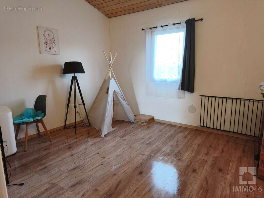Maison 137 m² à Cahors  - photo 8