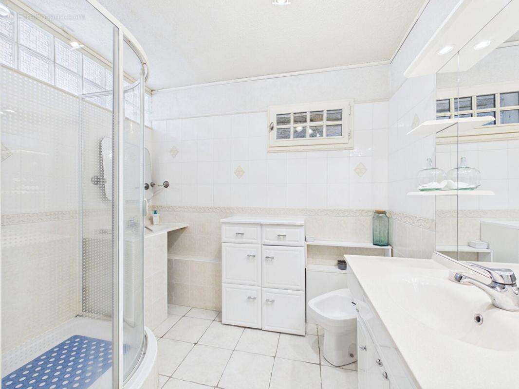 Maison de plain-pied Lempdes 5 pièce(s) 93.14 m2 - photo 9