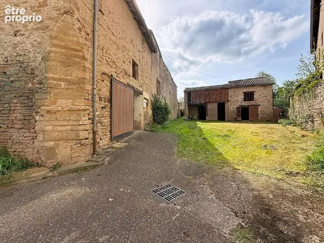 Maison 270 m² à Cluny  - photo 3