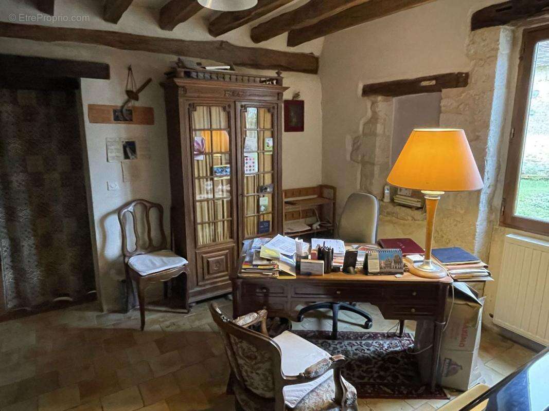 Maison à BELLOU-LE-TRICHARD