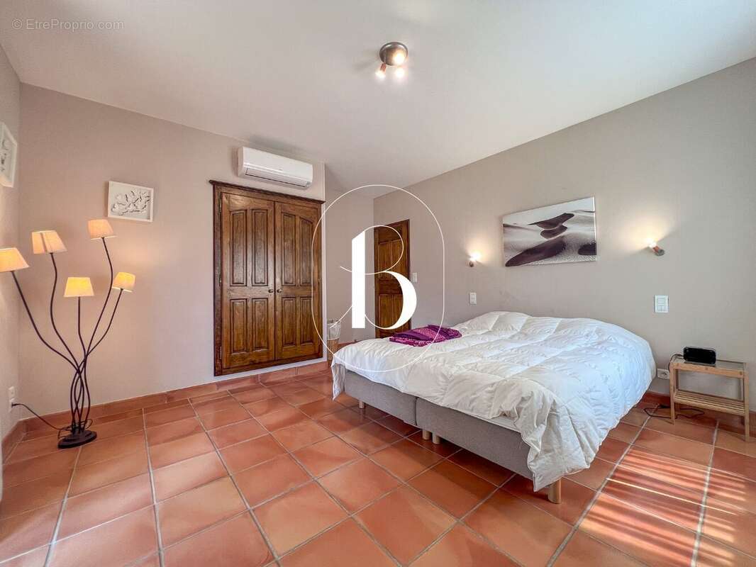 Maison 180 m² à Sabran  - photo 25