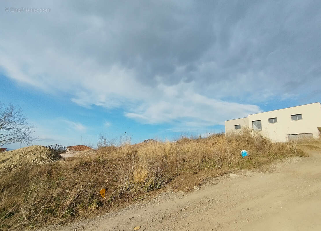 Terrain à PONT-DU-CHATEAU