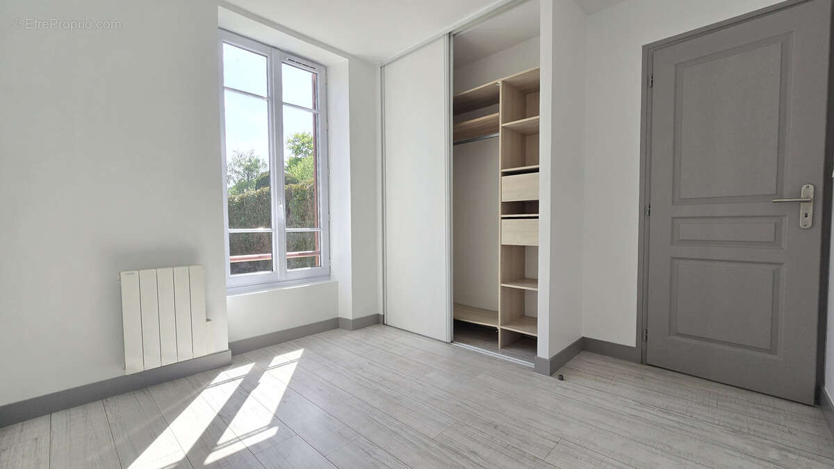 Appartement à LIMOURS