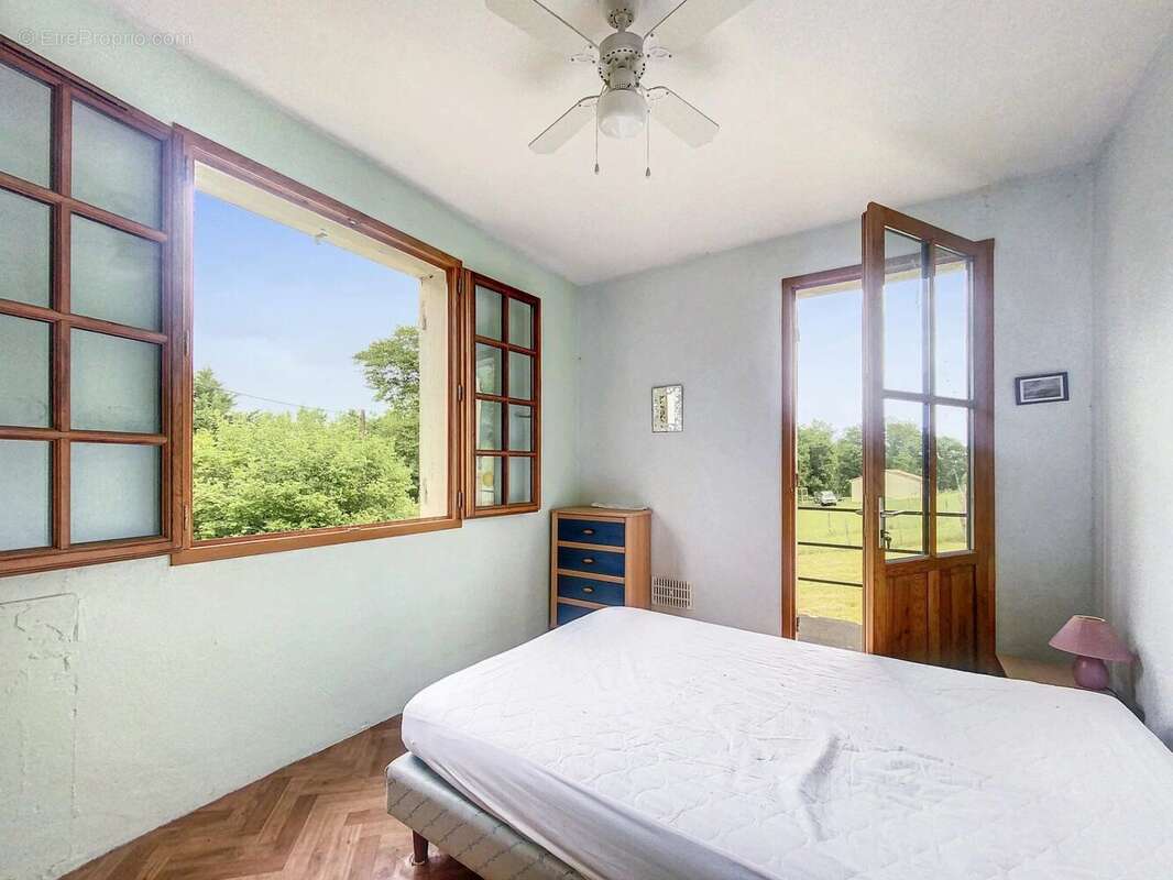 Maison à LE BUISSON-DE-CADOUIN